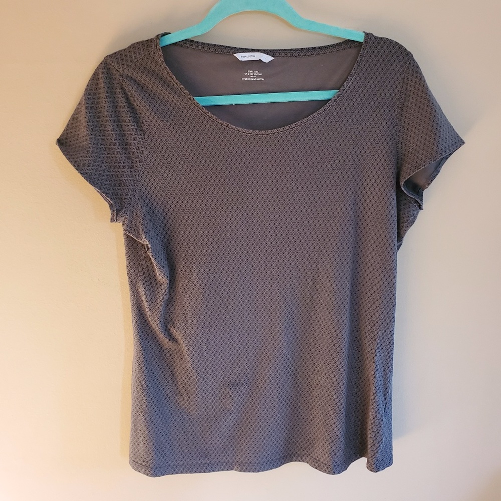🍄🍄H&M Patterned gray tee sz L